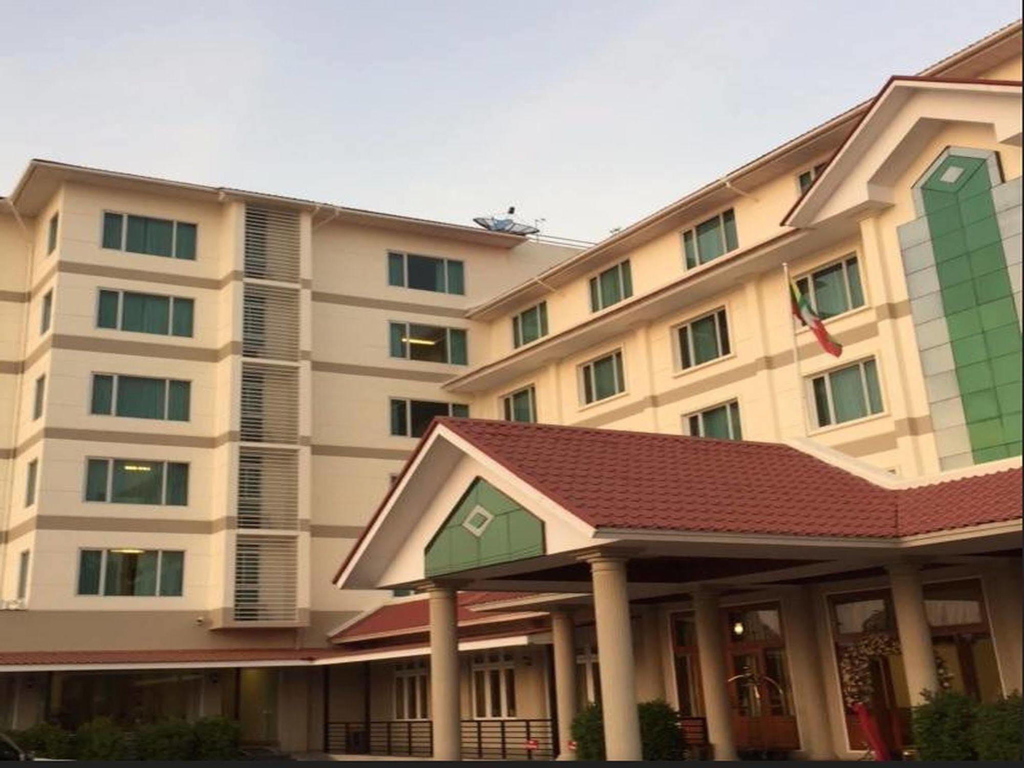 Ngwe Moe Hotel Mawlamyine Εξωτερικό φωτογραφία