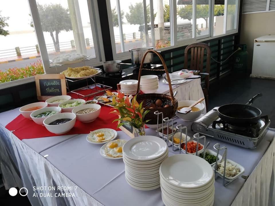 Ngwe Moe Hotel Mawlamyine Εξωτερικό φωτογραφία